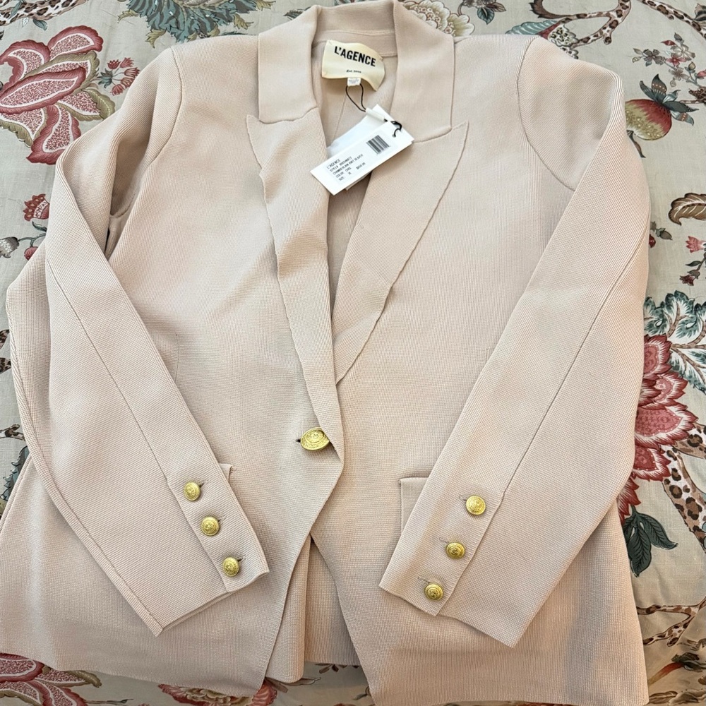 Beautiful L’agence blazer NWT